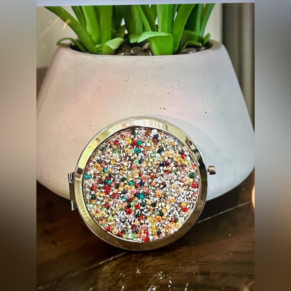 Glam Rainbow Rhinestone 2x Mag. Compact Mirror Travel Makeup Mirror Dust Bag NIP